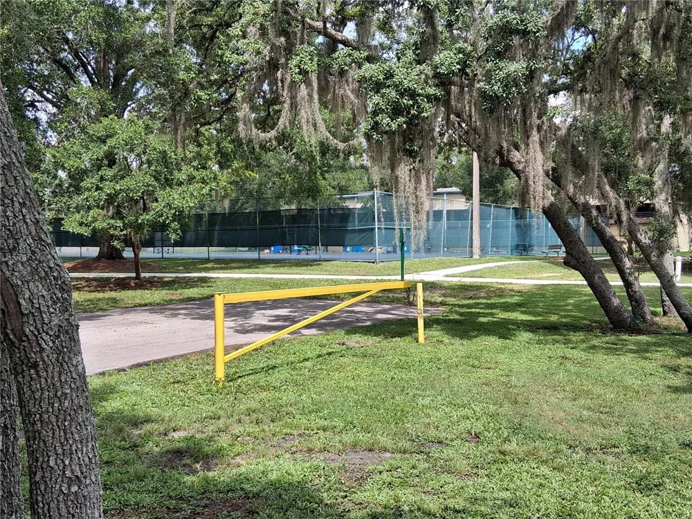 400 W ORANGE STREET Altamonte Springs, FL 32714