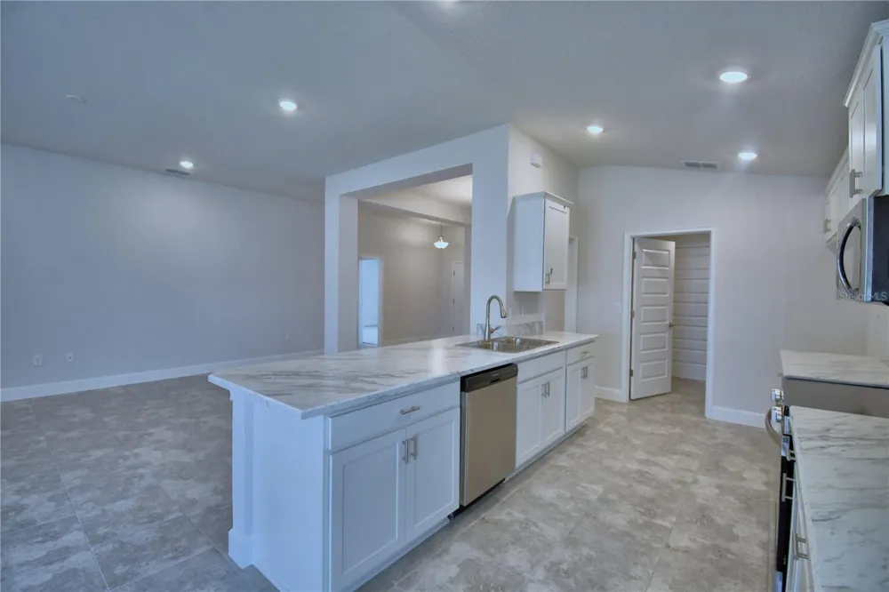 4620 CALAMINT LANE Auburndale, FL 33823