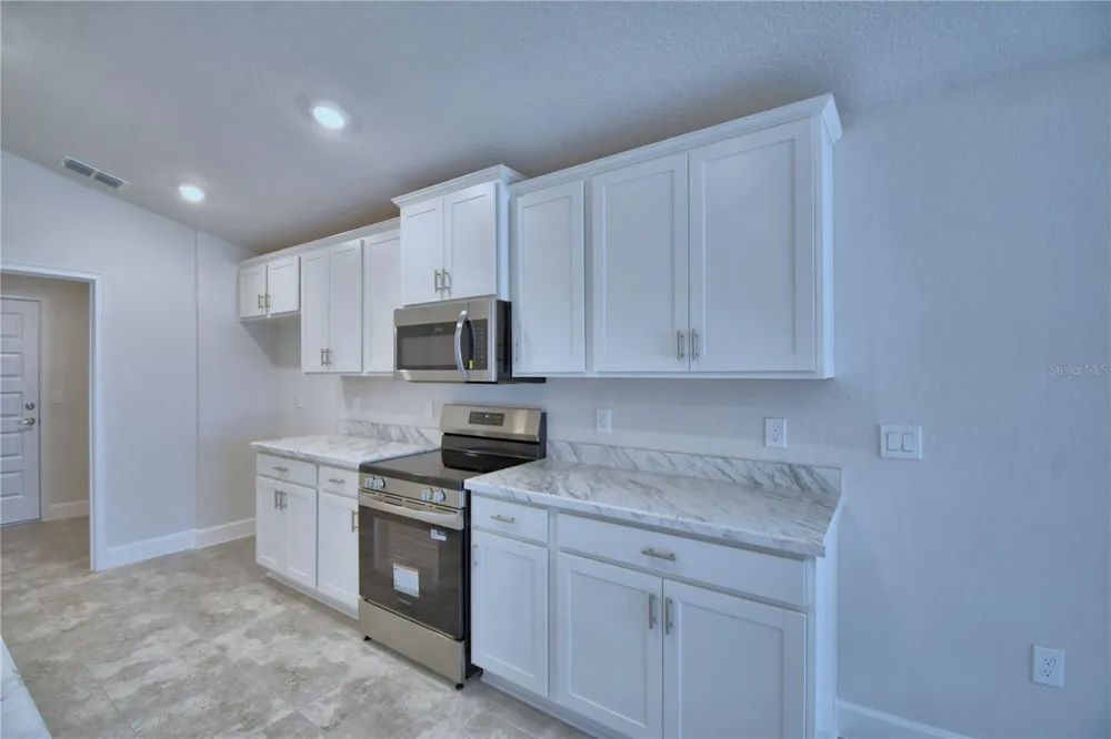 4620 CALAMINT LANE Auburndale, FL 33823