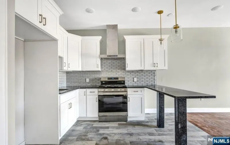 318 Dixon Avenue 202 Paterson, NJ 07501