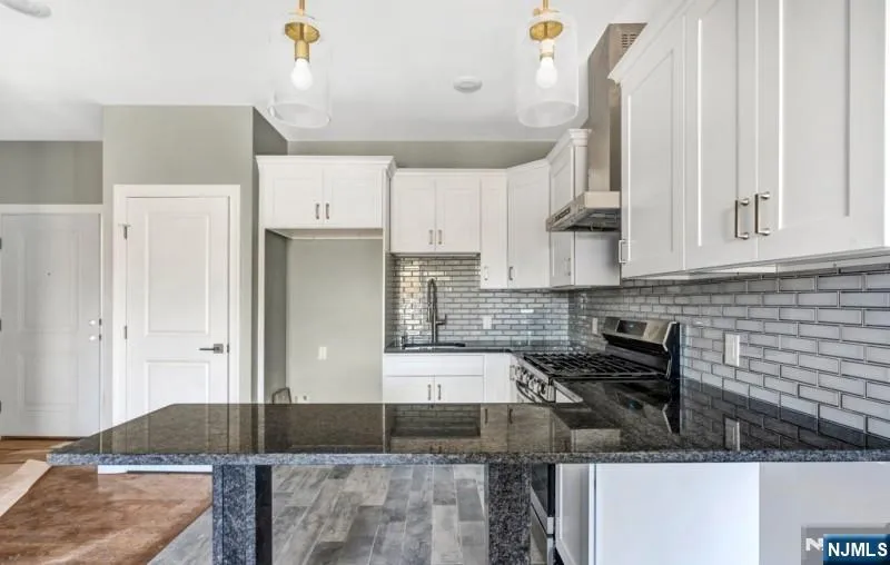 318 Dixon Avenue 202 Paterson, NJ 07501