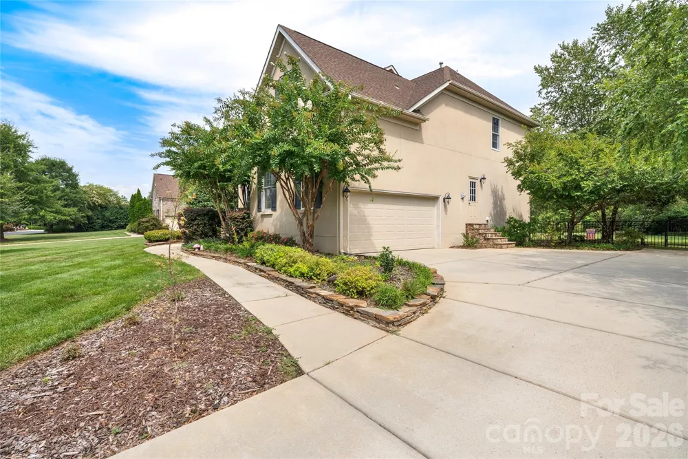 5040 Groves Edge Lane Waxhaw, NC 28173