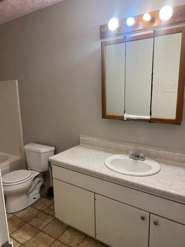 99 W Mountain Creek Drive #14 Grand Prairie, TX 75052