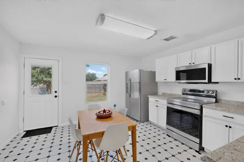 2505 Mitchell Lane