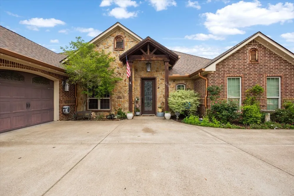 249 Heritage Court Lindale, TX 75771