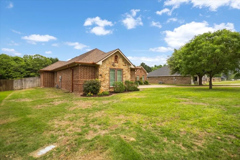 249 Heritage Court Lindale, TX 75771