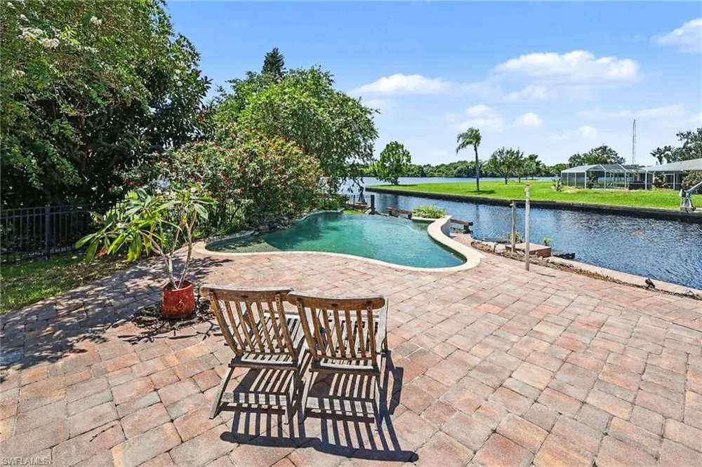 18071 Traverse Drive Alva, FL 33920