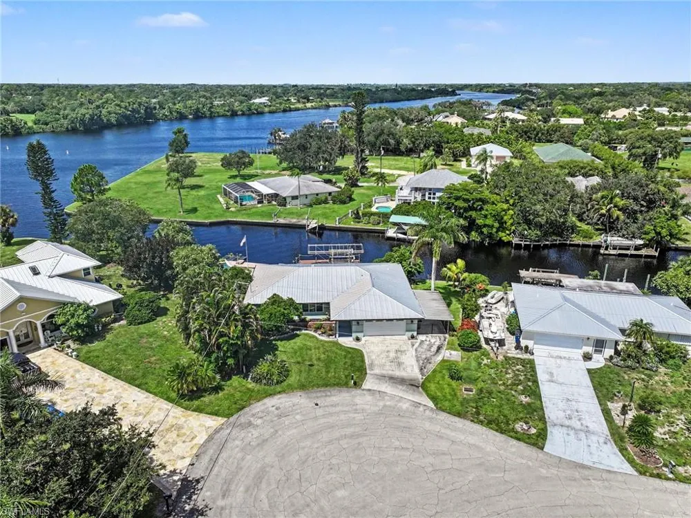 18071 Traverse Drive Alva, FL 33920