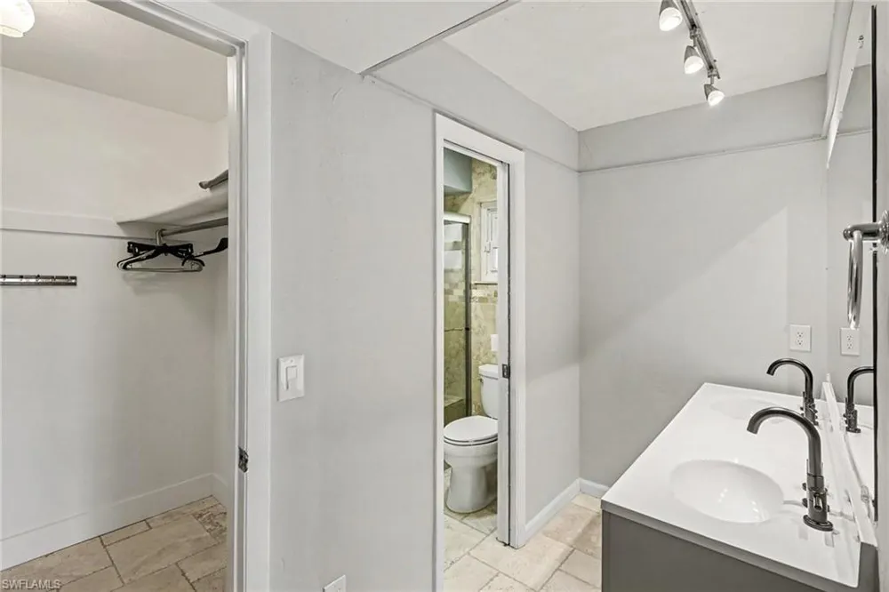 18071 Traverse Drive Alva, FL 33920