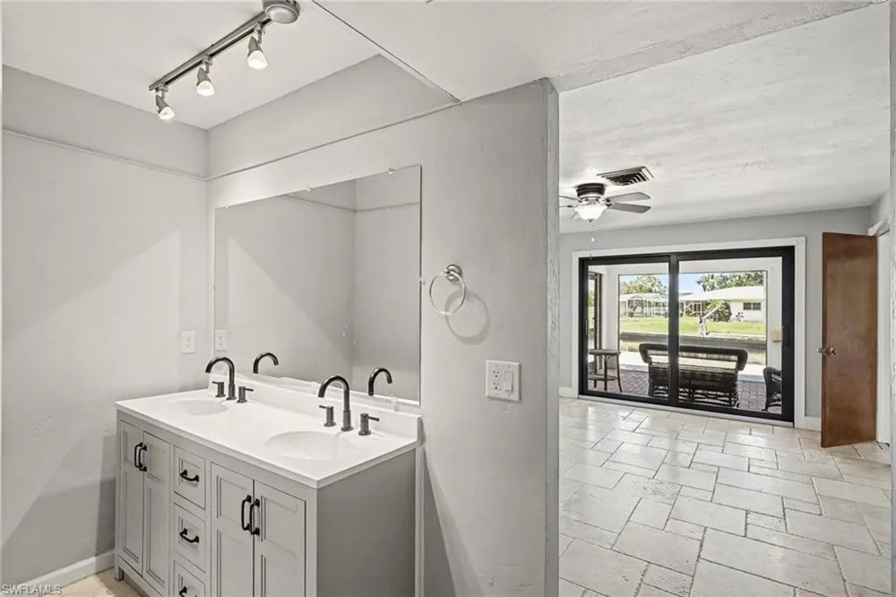 18071 Traverse Drive Alva, FL 33920
