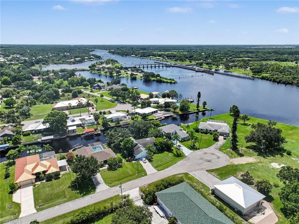 18071 Traverse Drive Alva, FL 33920