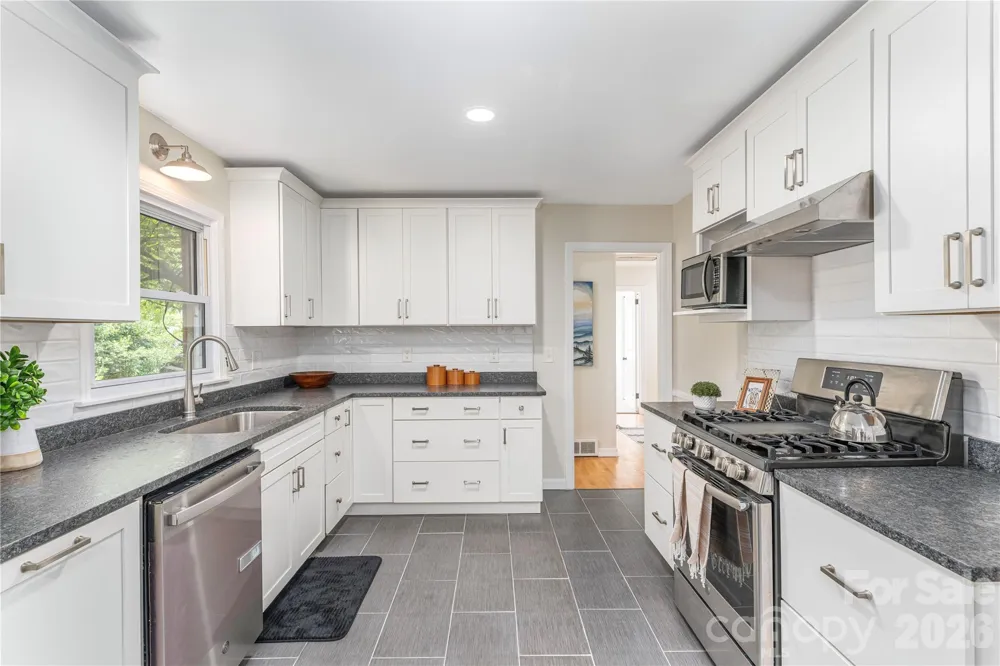 102 Azalea Drive Waynesville, NC 28786