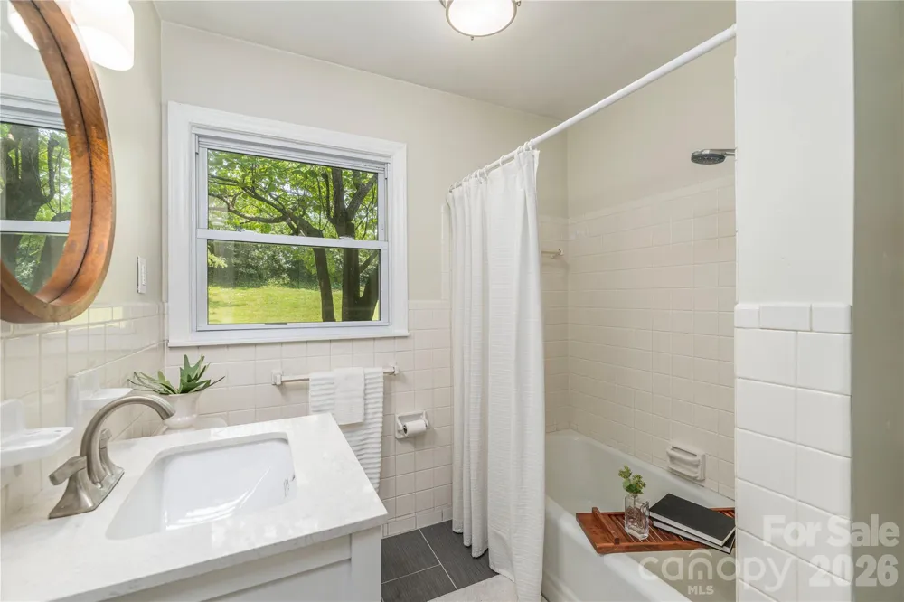 102 Azalea Drive Waynesville, NC 28786