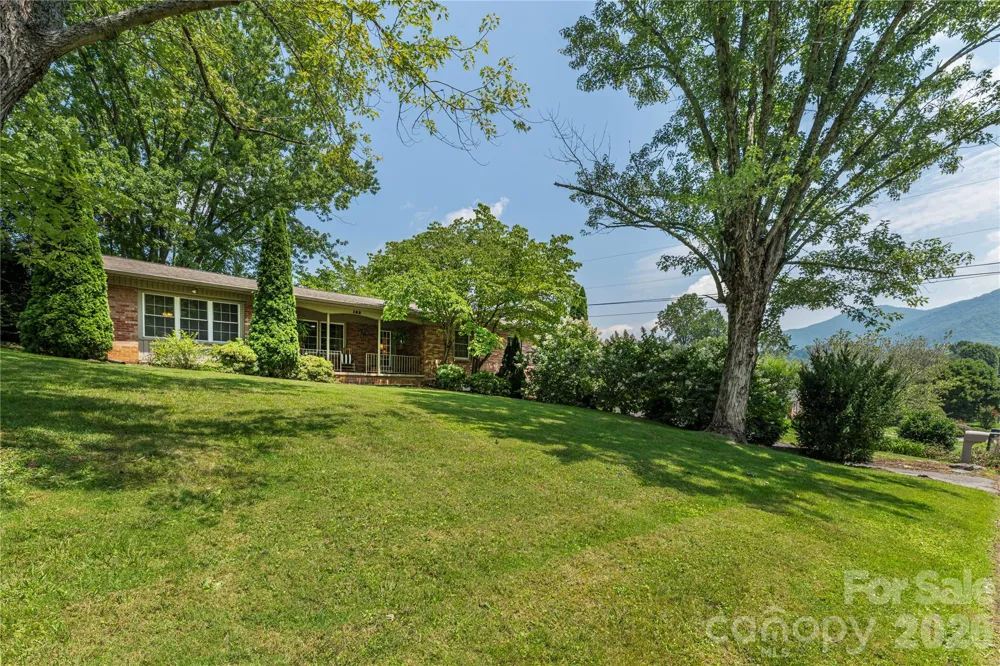 102 Azalea Drive Waynesville, NC 28786