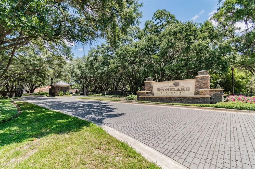 10734 OSPREY LANDING WAY Thonotosassa, FL 33592