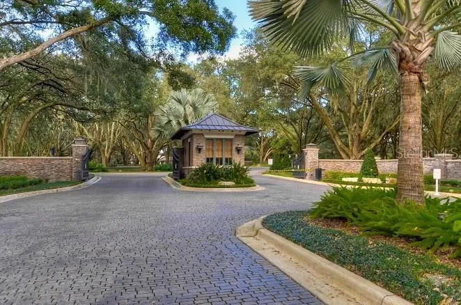 10734 OSPREY LANDING WAY Thonotosassa, FL 33592