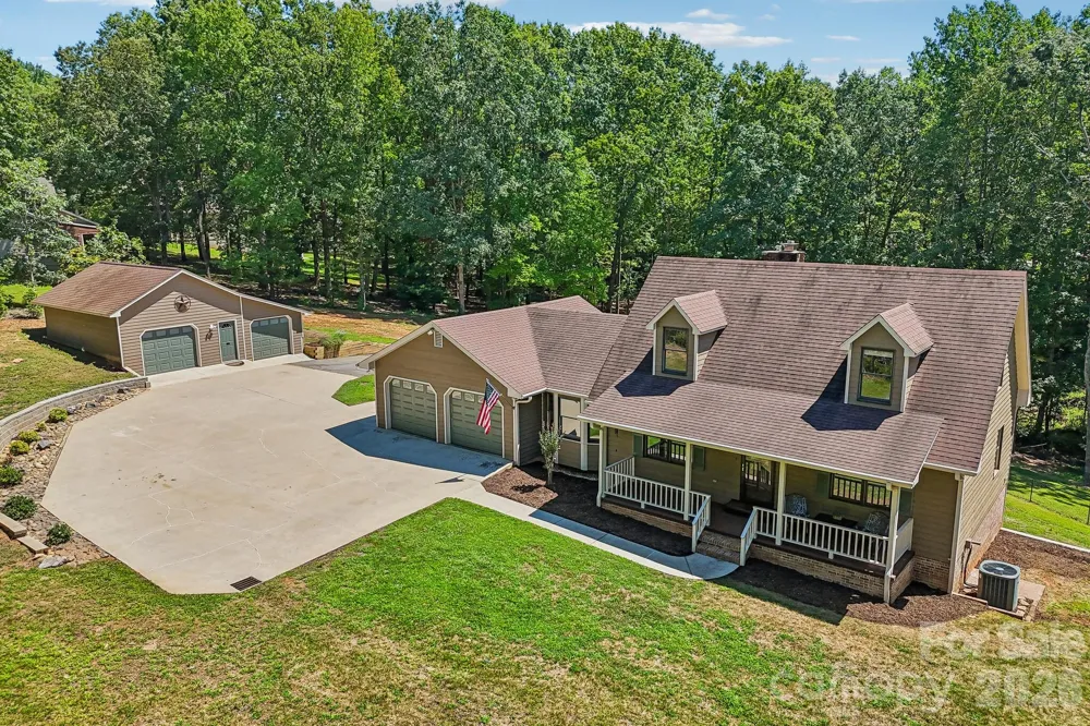 158 Mallard Drive Columbus, NC 28722