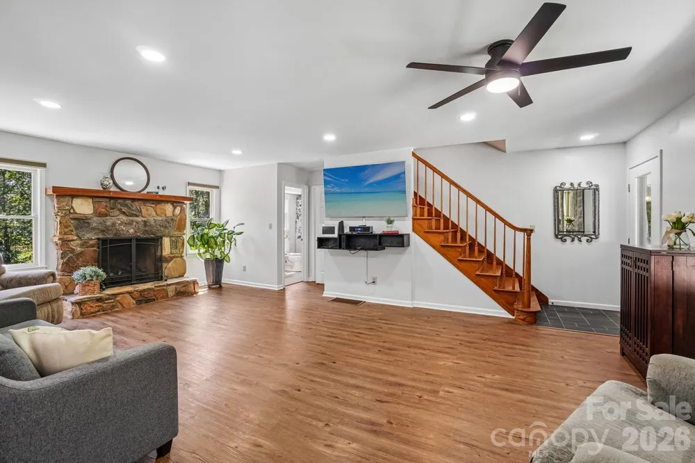 158 Mallard Drive Columbus, NC 28722