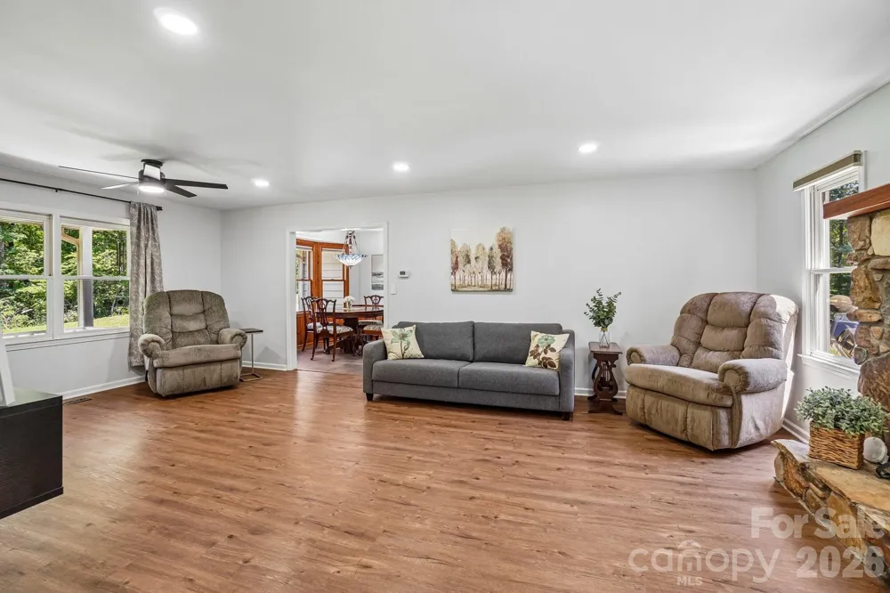 158 Mallard Drive Columbus, NC 28722