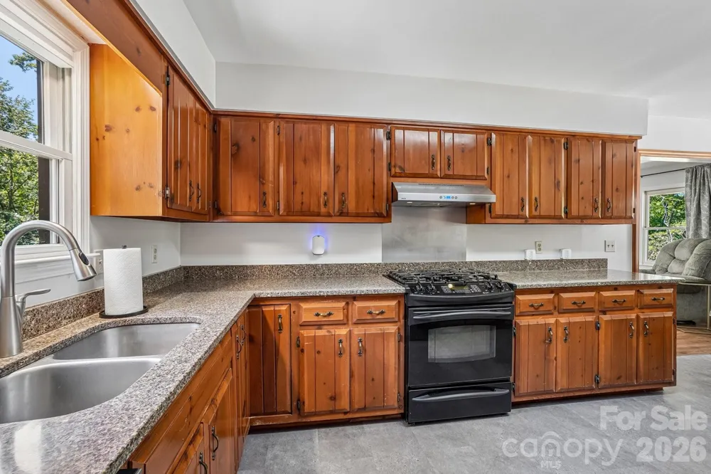 158 Mallard Drive Columbus, NC 28722