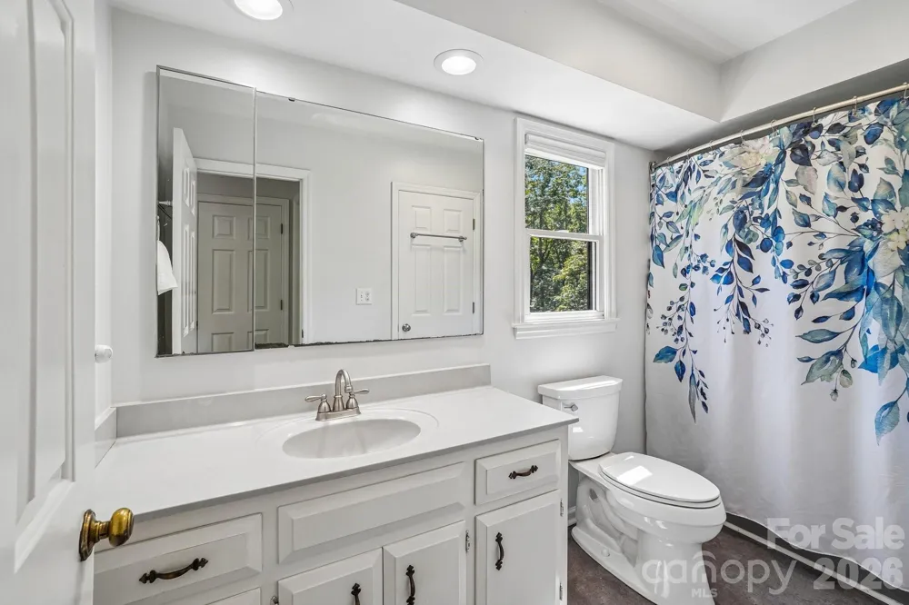 158 Mallard Drive Columbus, NC 28722