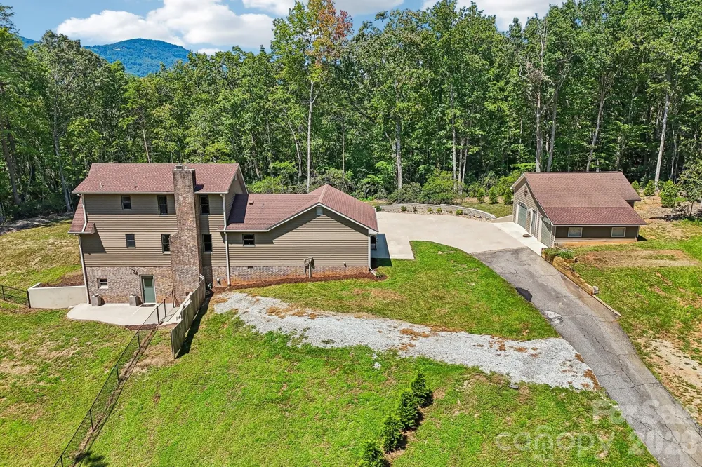158 Mallard Drive Columbus, NC 28722