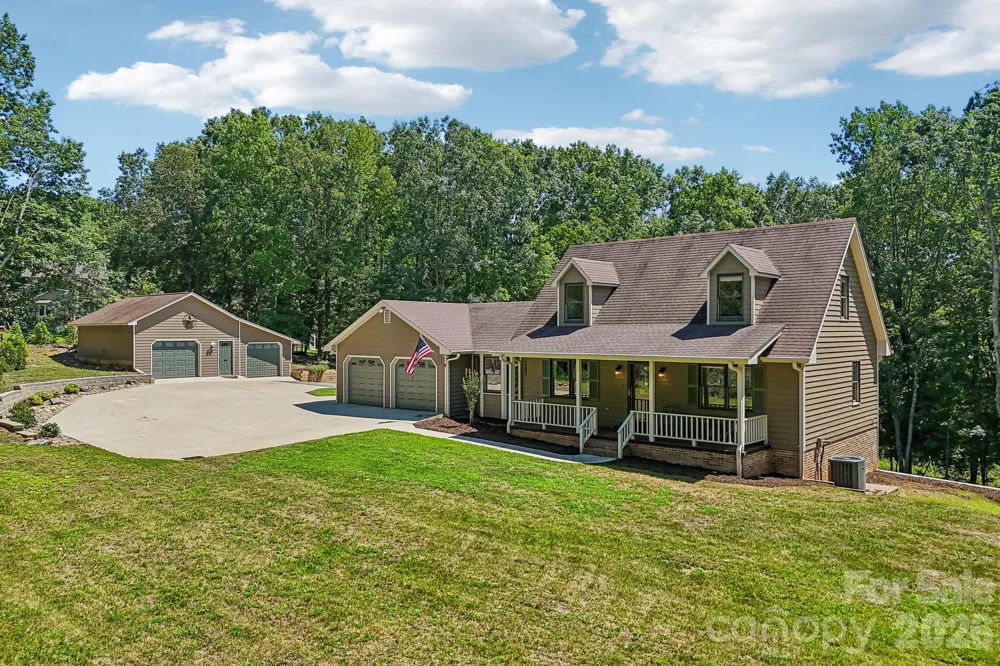 158 Mallard Drive Columbus, NC 28722