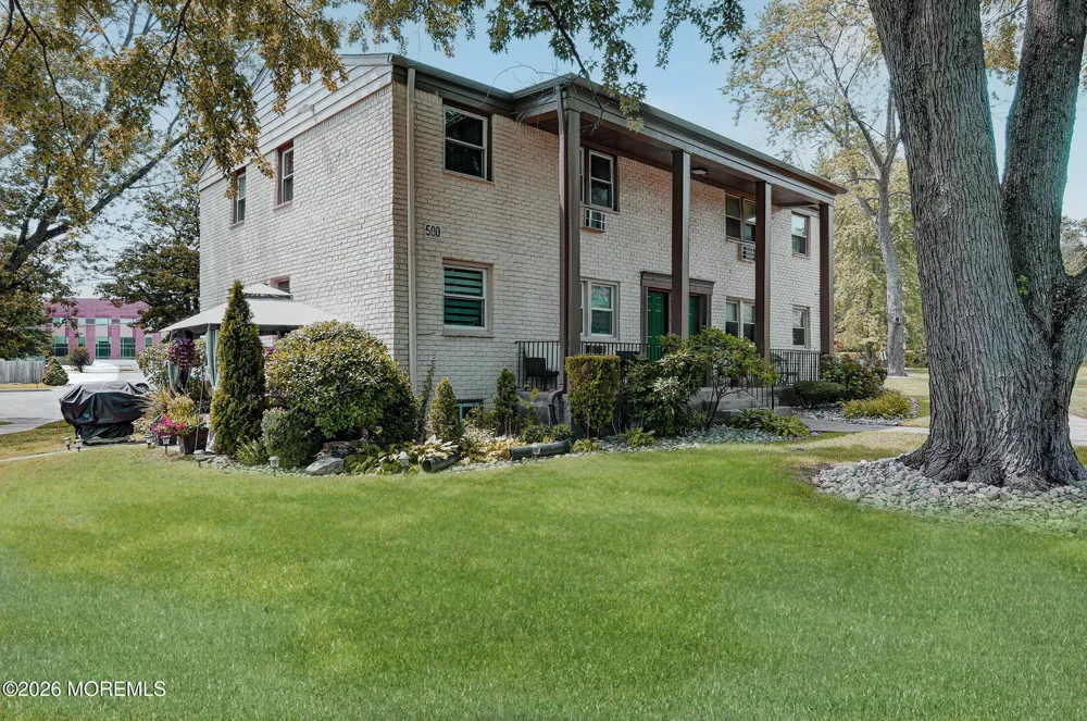 500 Cliffwood Avenue #D2 Matawan, NJ 07747