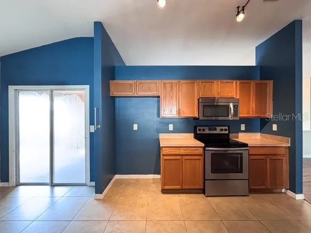 309 GENTLE BREEZE DRIVE Minneola, FL 34715
