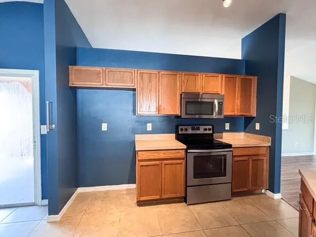 309 GENTLE BREEZE DRIVE Minneola, FL 34715