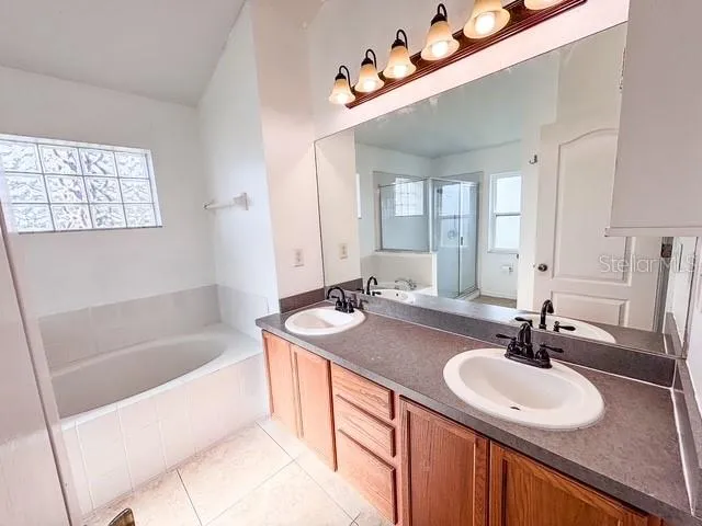 309 GENTLE BREEZE DRIVE Minneola, FL 34715