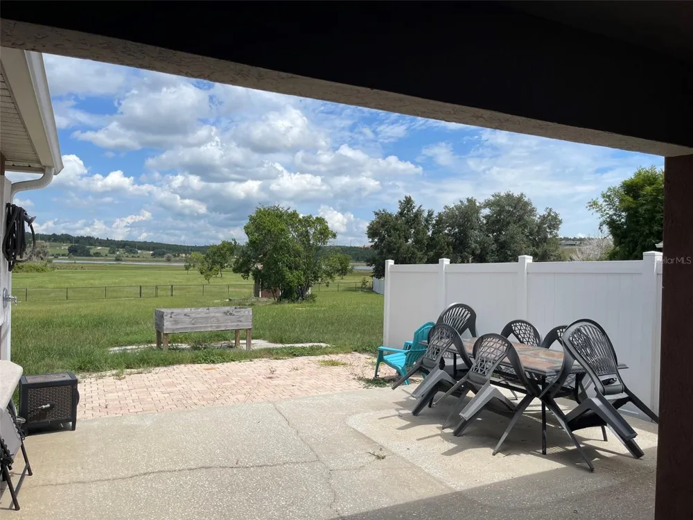 309 GENTLE BREEZE DRIVE Minneola, FL 34715