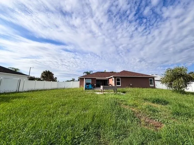 309 GENTLE BREEZE DRIVE Minneola, FL 34715