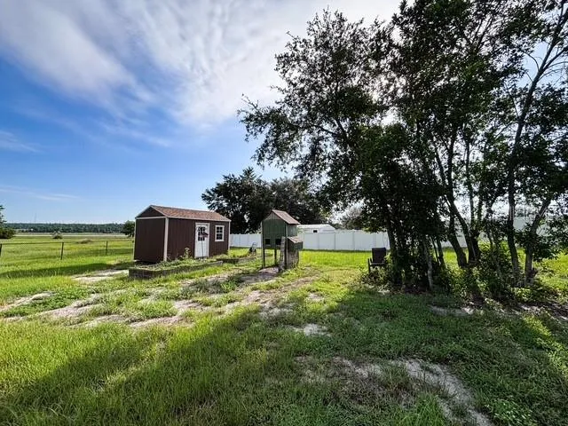 309 GENTLE BREEZE DRIVE Minneola, FL 34715