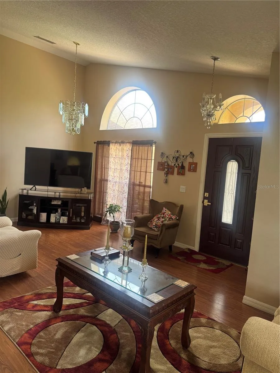 618 MADRID DRIVE Kissimmee, FL 34758