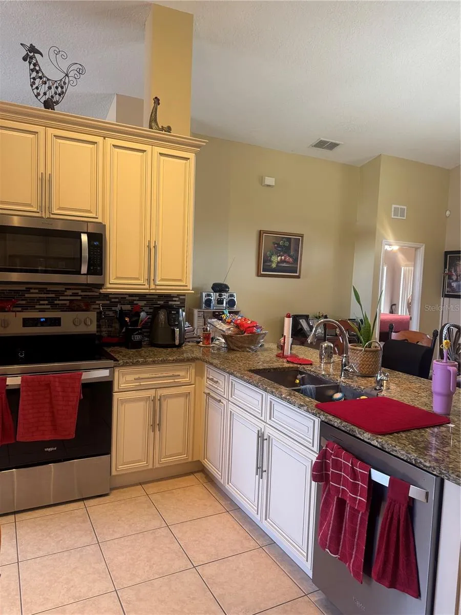618 MADRID DRIVE Kissimmee, FL 34758