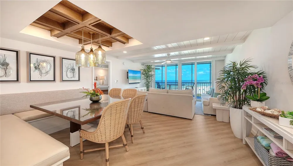 6300 MIDNIGHT PASS ROAD #809 Sarasota, FL 34242