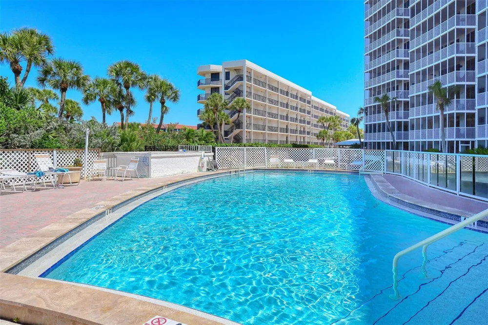 6300 MIDNIGHT PASS ROAD #809 Sarasota, FL 34242
