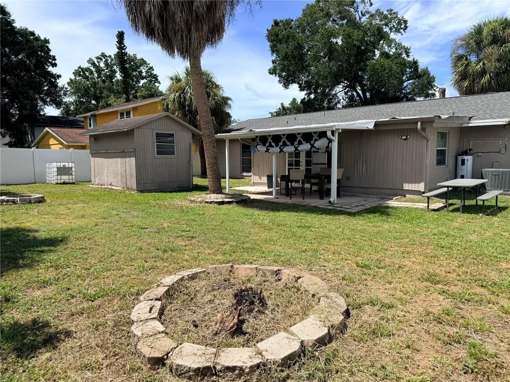 8209 VASSAR CIRCLE Tampa, FL 33634