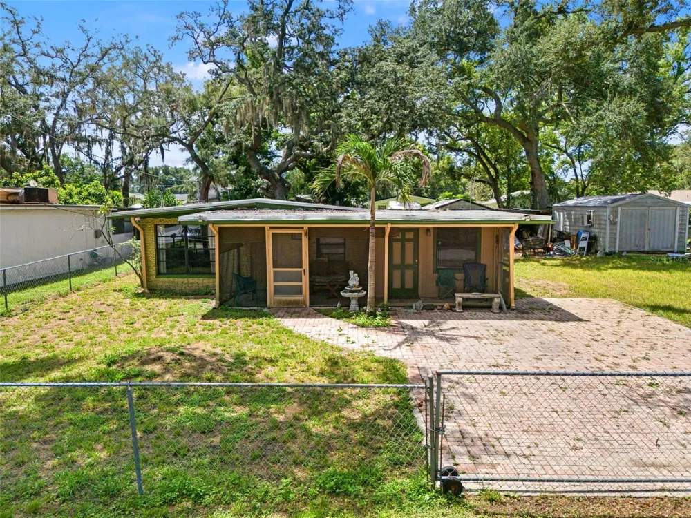 133 E 145TH AVENUE Tampa, FL 33613