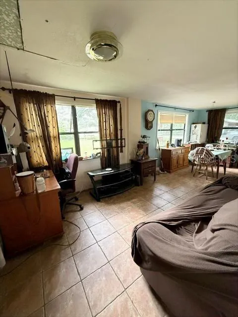 133 E 145TH AVENUE Tampa, FL 33613