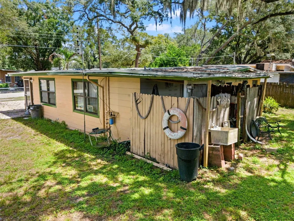 133 E 145TH AVENUE Tampa, FL 33613