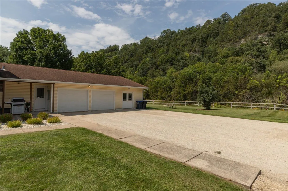 208 Ashburn Street E Lanesboro, MN 55949