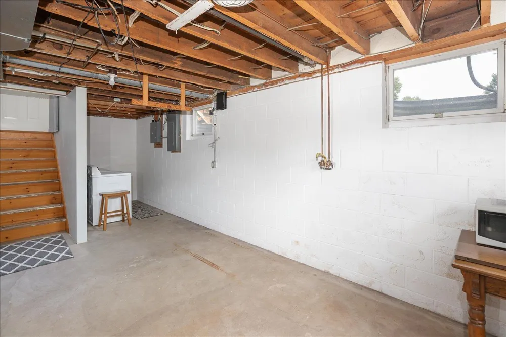 208 Ashburn Street E Lanesboro, MN 55949