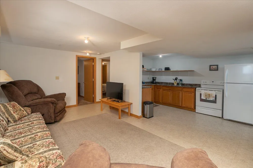 208 Ashburn Street E Lanesboro, MN 55949