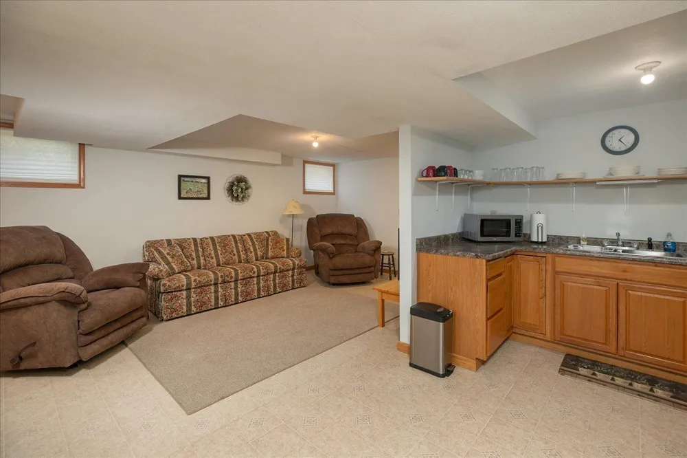 208 Ashburn Street E Lanesboro, MN 55949