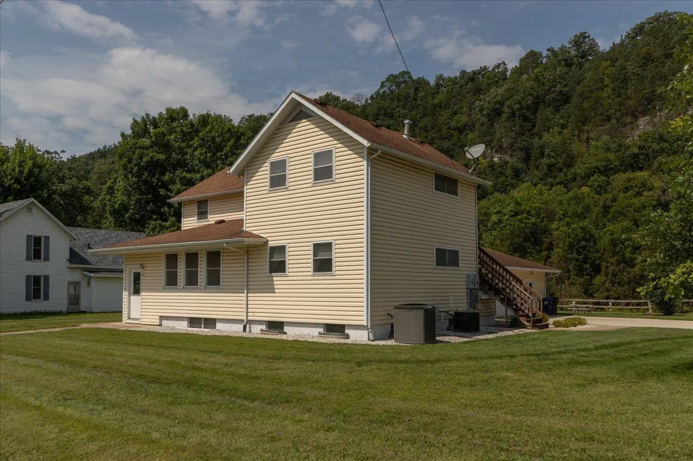 208 Ashburn Street E Lanesboro, MN 55949