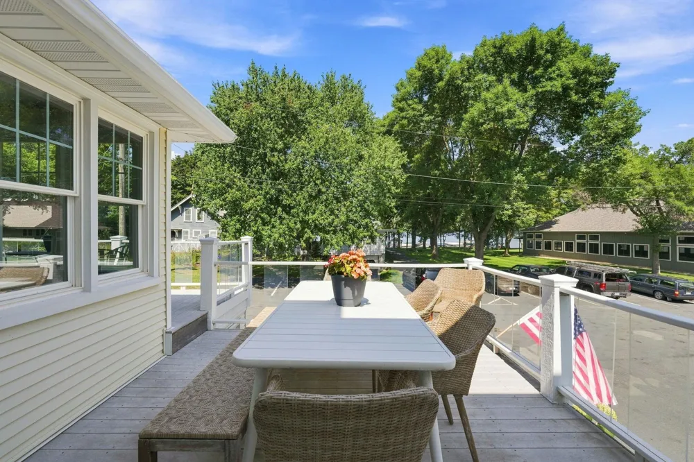 2800 Center Road Wayzata, MN 55391