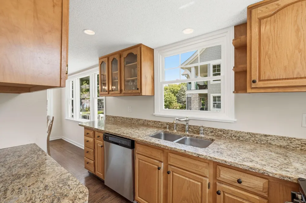 2800 Center Road Wayzata, MN 55391