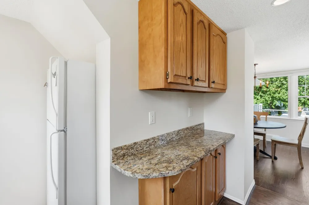 2800 Center Road Wayzata, MN 55391